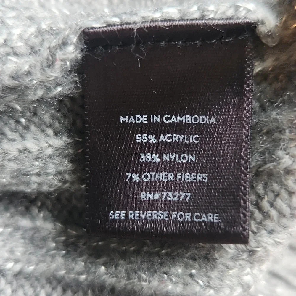 Simply Vera Wang Women’s Gray Asymmetrical Sweater - Picture 13 of 13